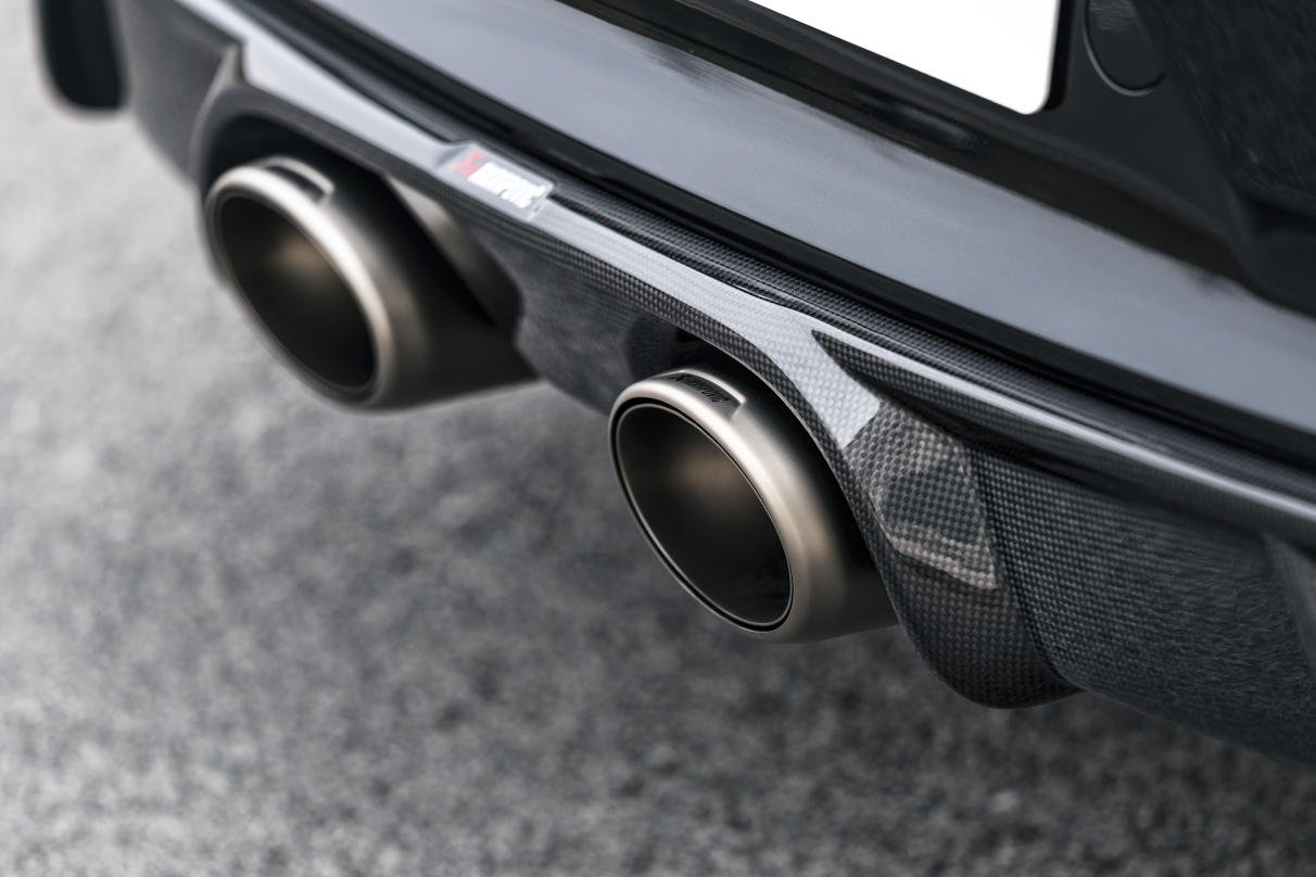 Akrapovic Slip-On Line (Titan) - for OE sport exhaust für Porsche 911 Carrera / Cabriolet / Targa /S/4/4S/GTS (991.2) 2019