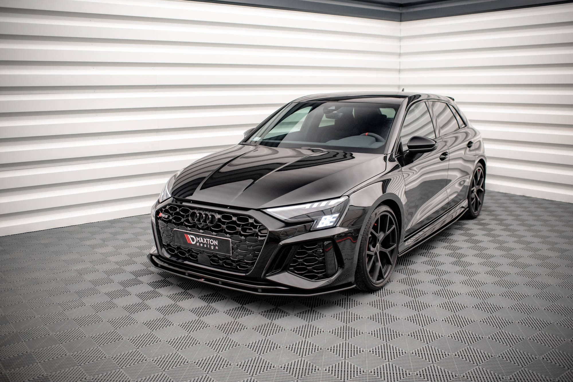 Maxton Design Street Pro Front Ansatz für für Audi RS3 8Y