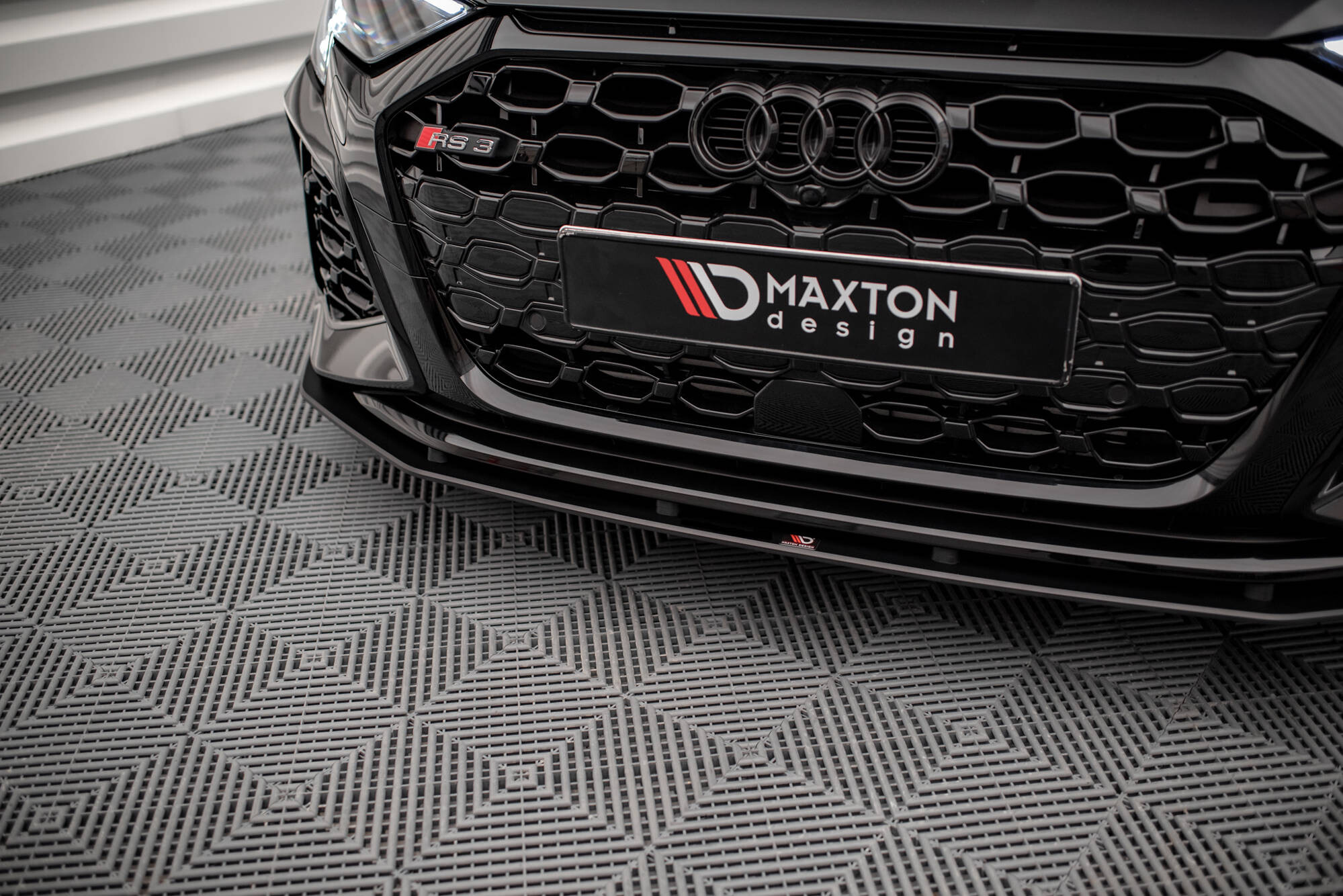 Maxton Design Street Pro Front Ansatz für für Audi RS3 8Y